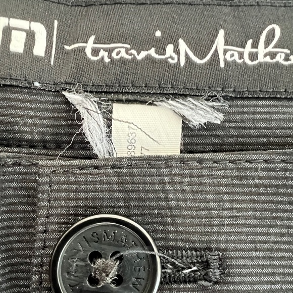Travis Mathew’s Men’s Black Golf Shorts - Picture 3 of 6